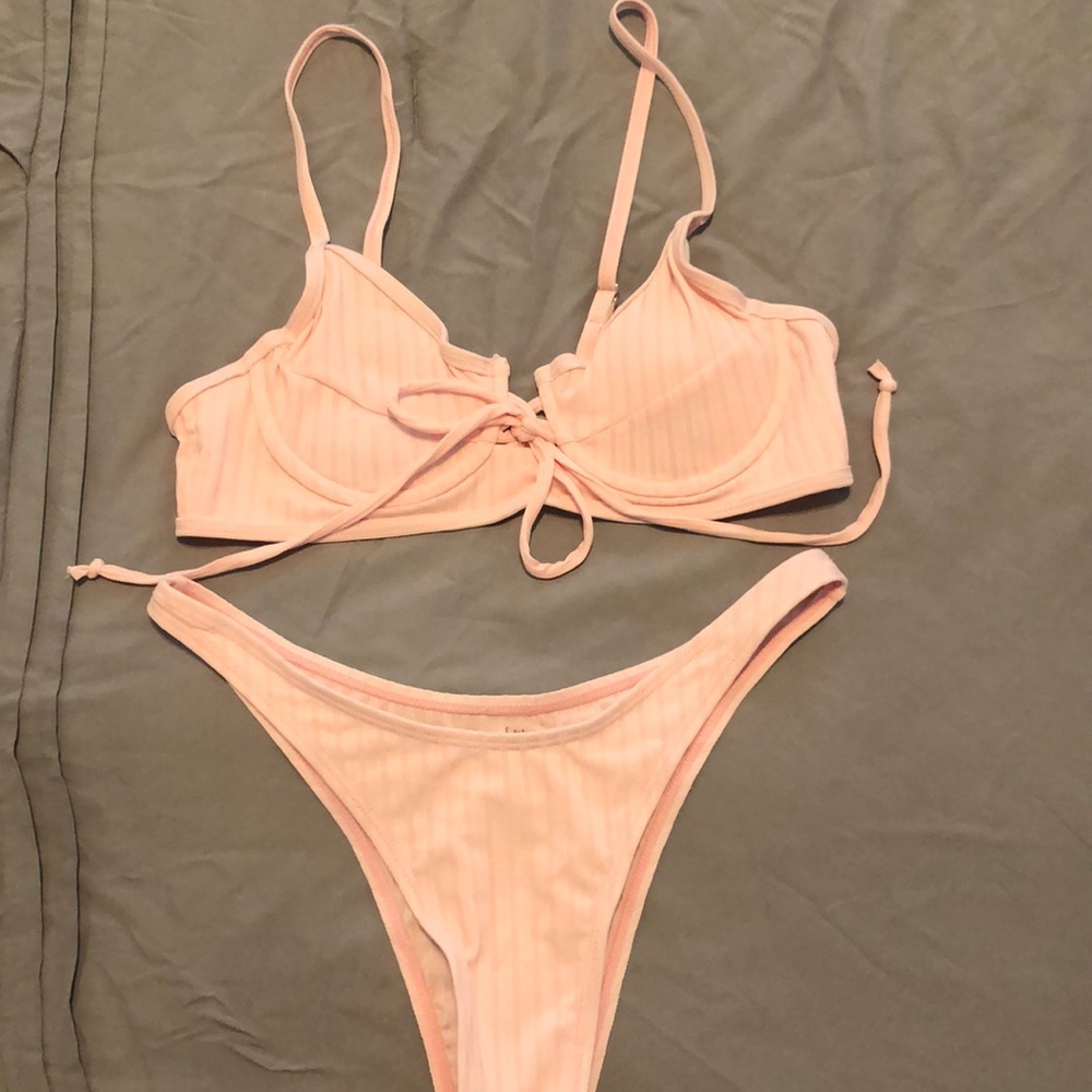 Light pink bikini size M